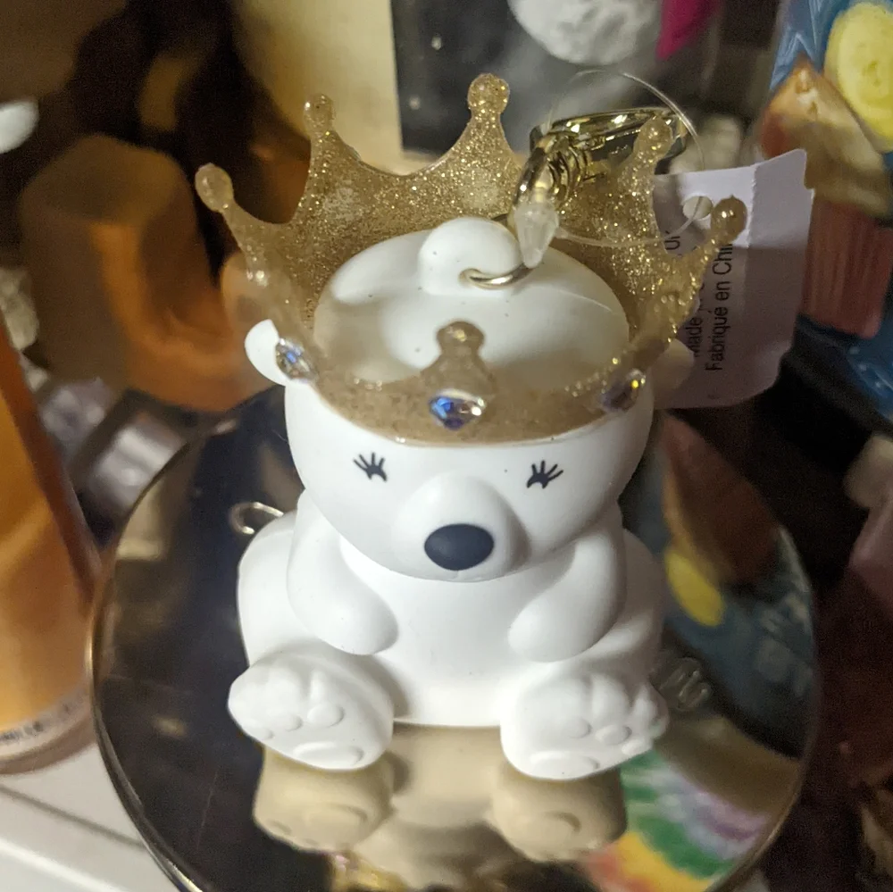Polar Bear w/👑Pocketbac holder - Picture 2 of 3